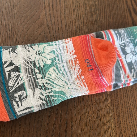 NWT Stance Orange and Gray Casual Socks Vibrant Design Dwayne Wade Collection - Picture 5 of 5
